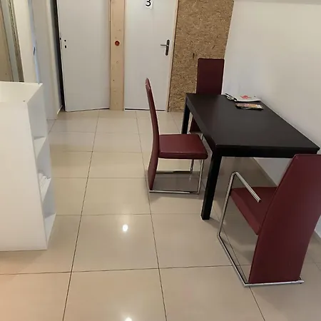 Dietzenbach, Frankfurt Am Main, Rhein-main, Offenbach Am Main Ubytování v soukromí *